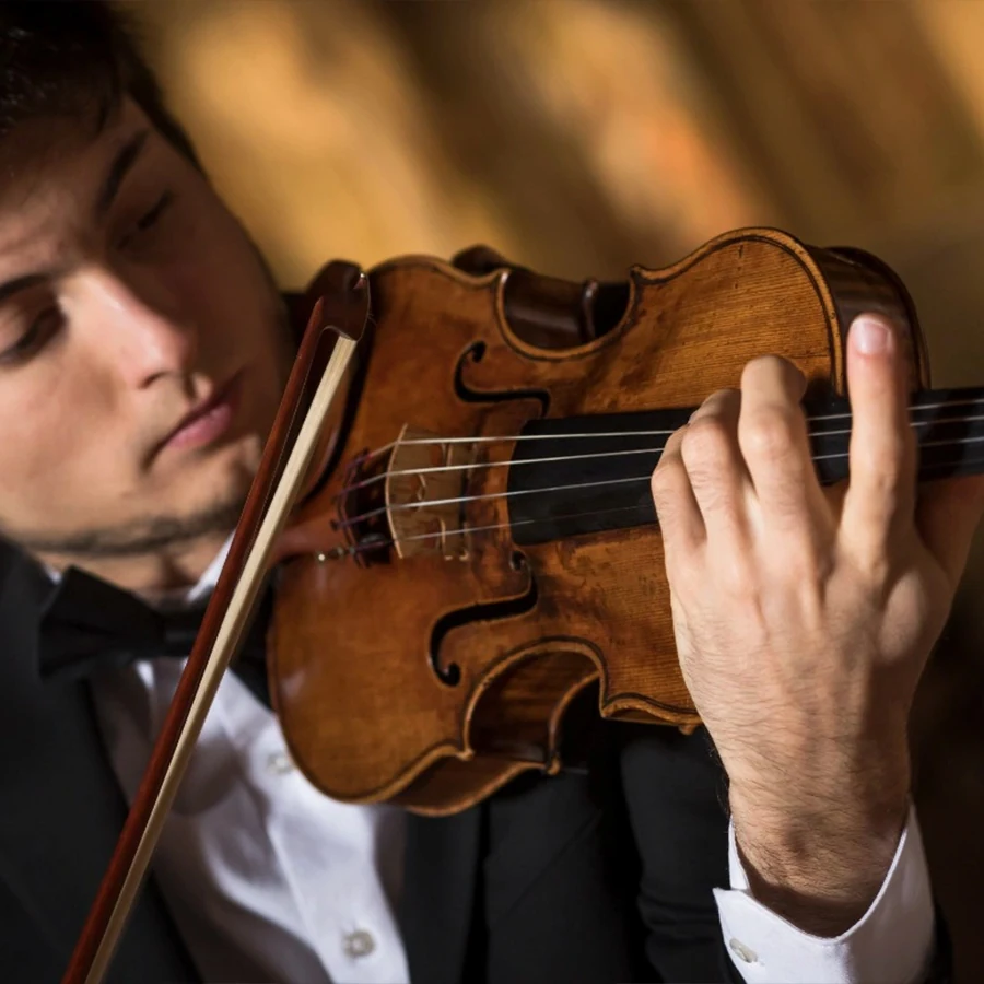Un ringraziamento speciale ad Aise.it per la sua pubblicazione su Rencontres Musicales